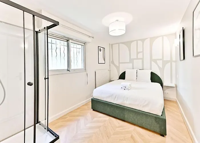 Spacieux Et Paisible 19eme * París