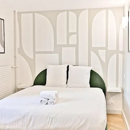 Spacieux Et Paisible 19eme Apartment